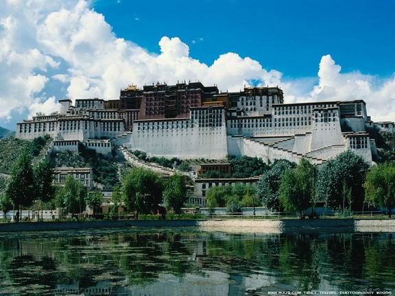 potala-palace-lhasa-tibet