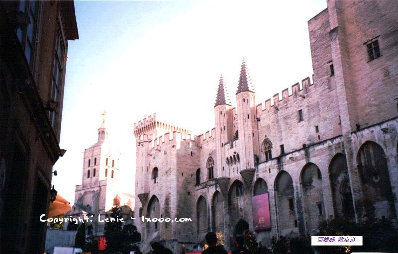 palais-des-papes