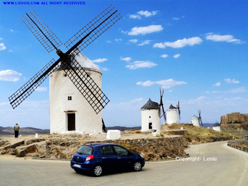 spanish_windmill_blue_sky