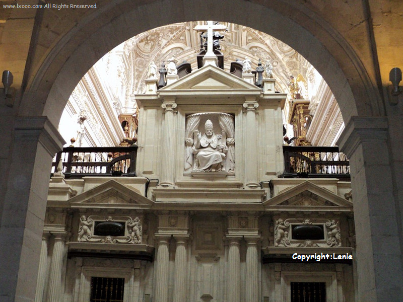Mosque_and_Catholic_Church