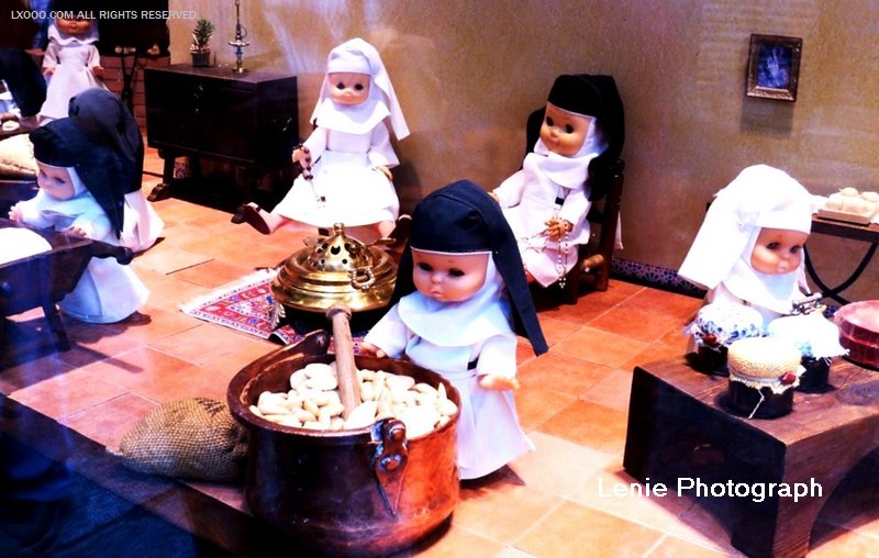 Toledo_nuns_bakery_window